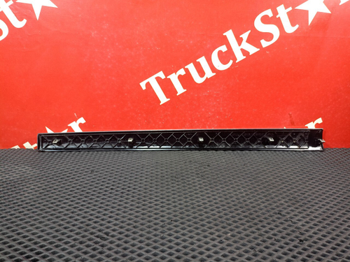 Накладка декоративная правая