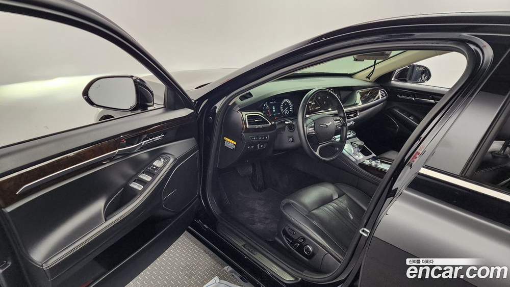 Genesis G90 3.8 (02.2020)