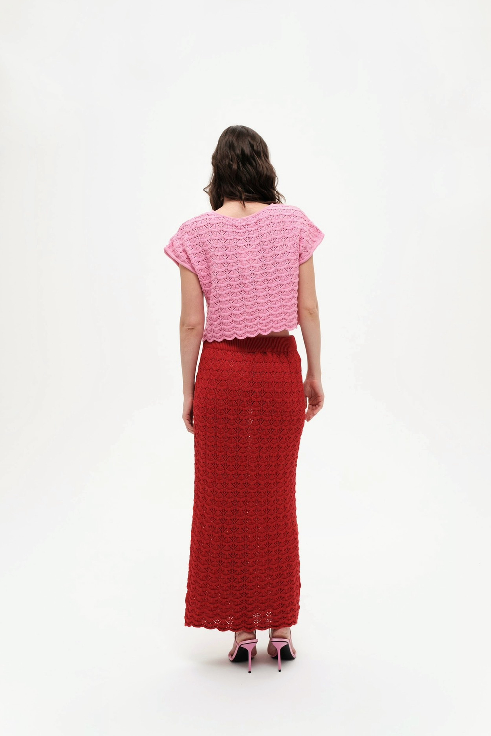 Красная трикотажная юбка