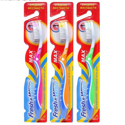 Зубная щетка средней жесткости Fresh White Max Effect