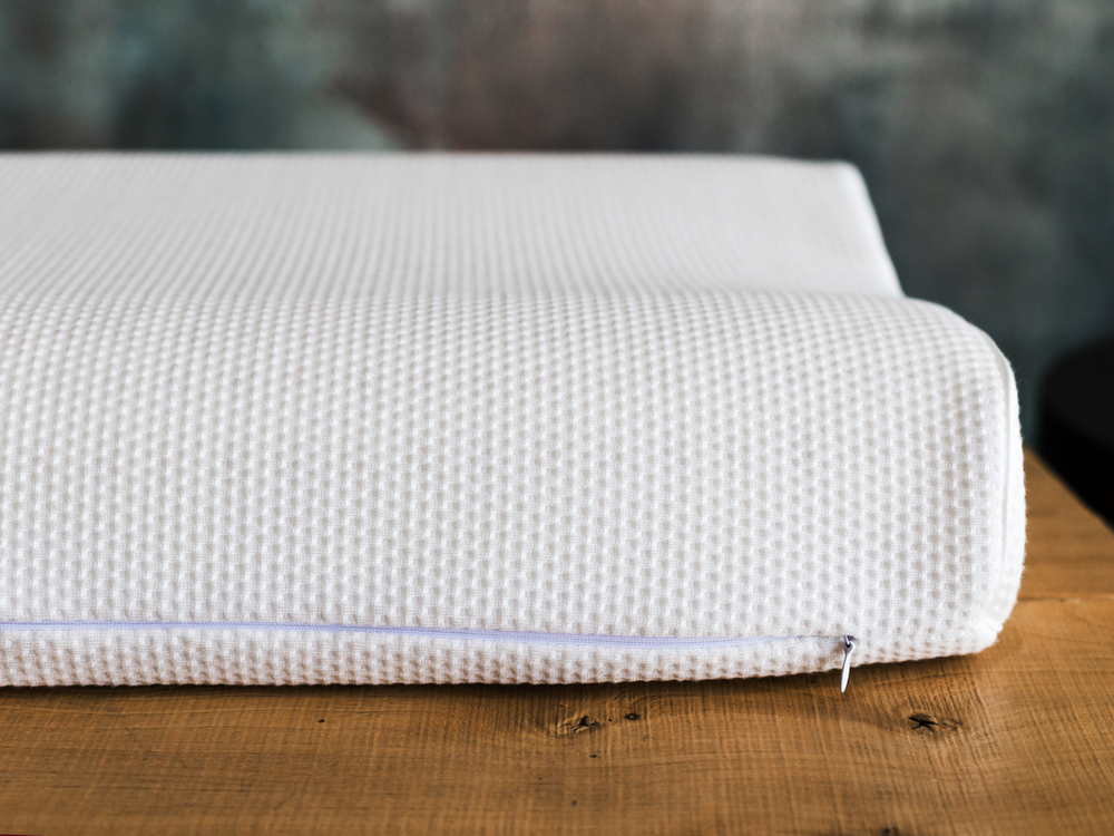 Подушка эргономичная 67x42x12 German Grass Naturlatex Ergo Grass фрагмент