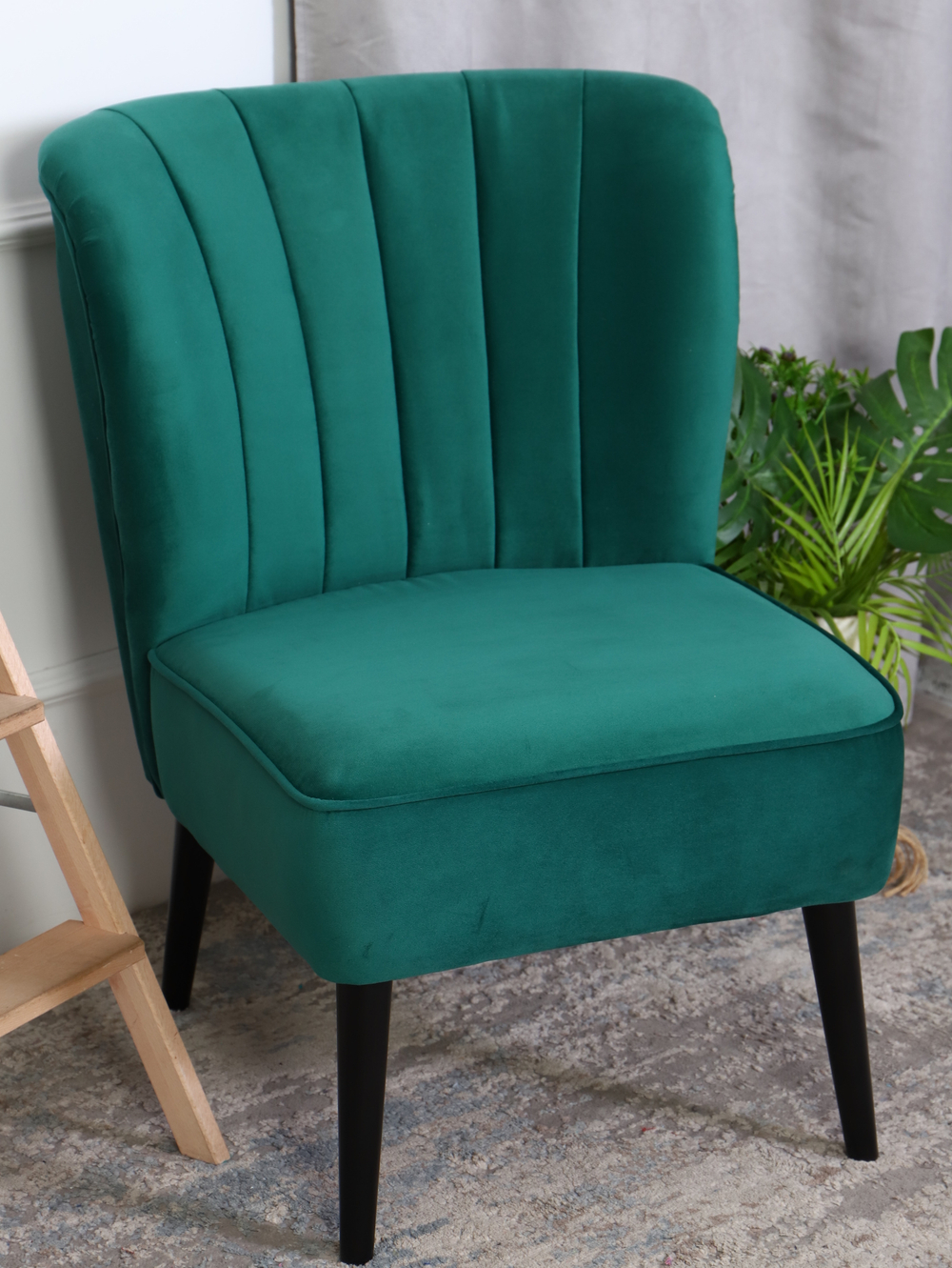 Кресло "Donatello" антивандальный велюр зеленый/венге