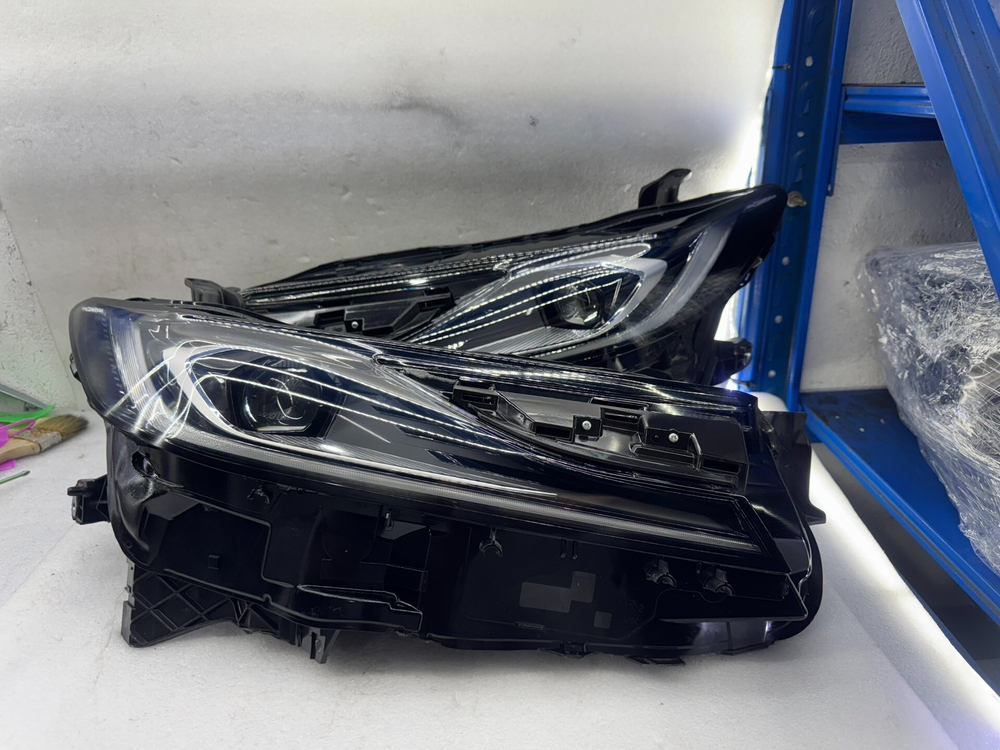 Оригинальная LED фара для Toyota Camry XV70 (2024)