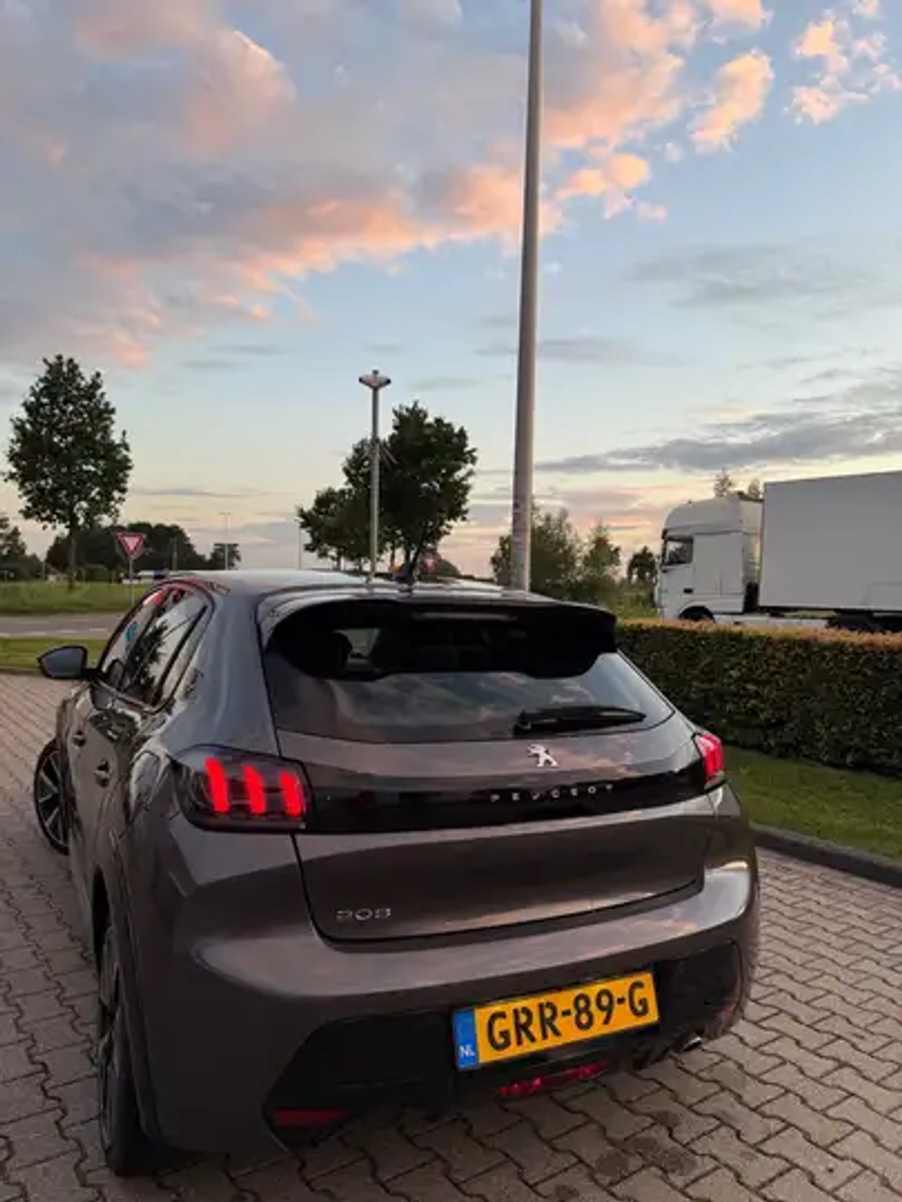 Peugeot 208 GT
