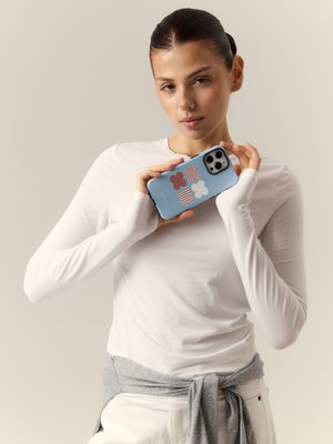 Чехол IN PLAY для iPhone