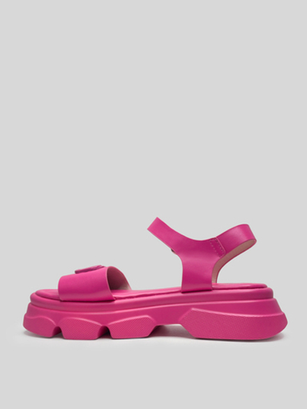 Сандали Lu mei Ta L204-8 на рельефной подошве с металлическим логотипом спереди