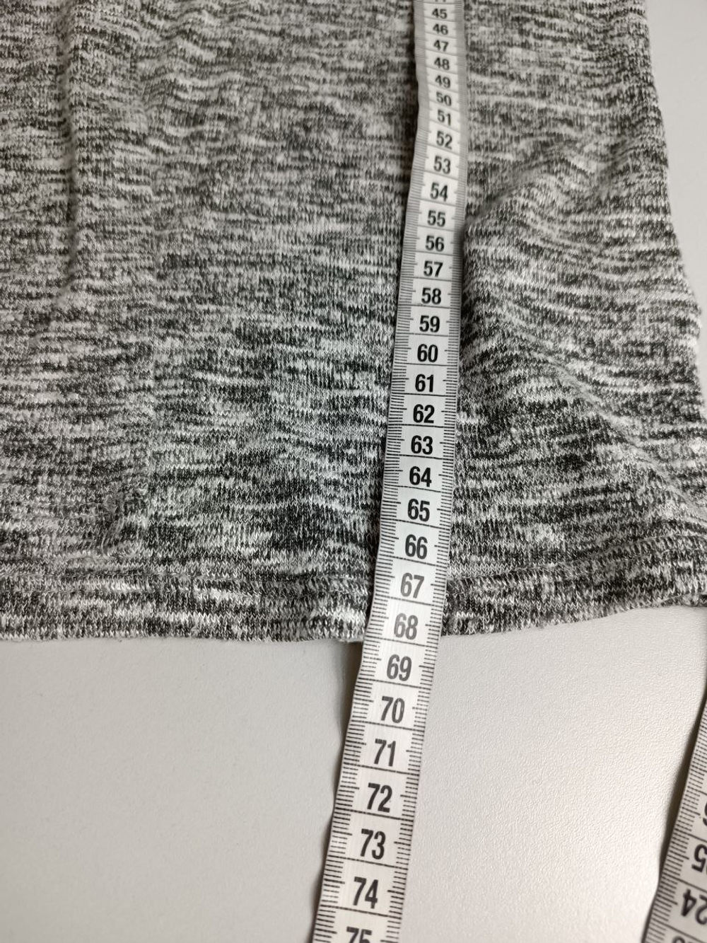 Кофта ClockHouse с капюшоном без застежки 46 размер