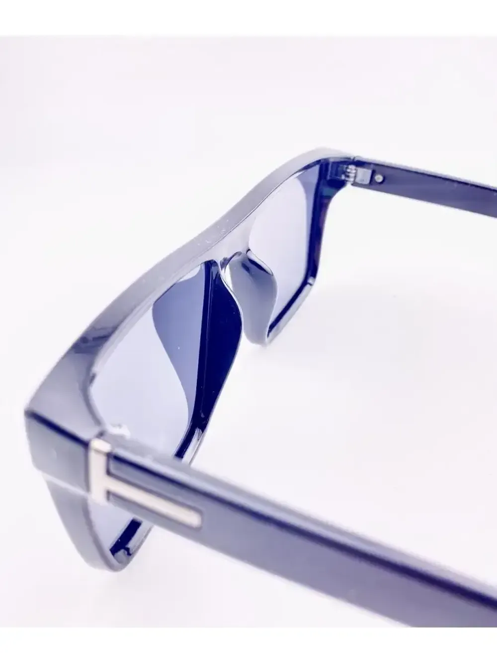 Солнцезащитные очки с поляризацией