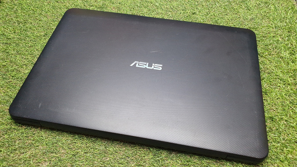 Ноутбук Asus i5-5/8Gb/M320 2Gb/R557LI5200-554KSCA2X10/Windows 10