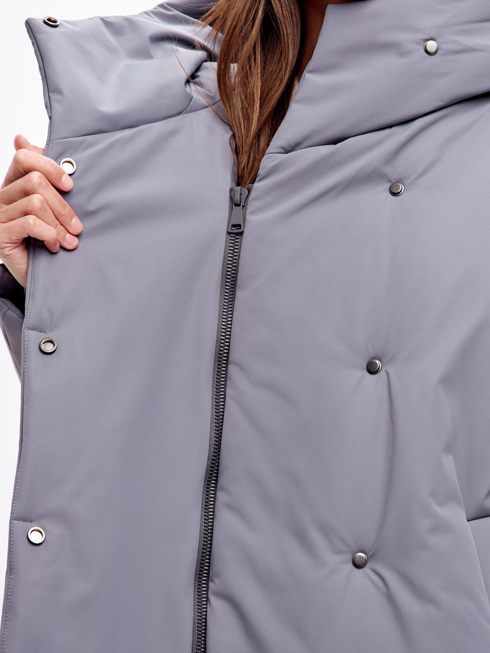 Пальто в минималистичном стиле