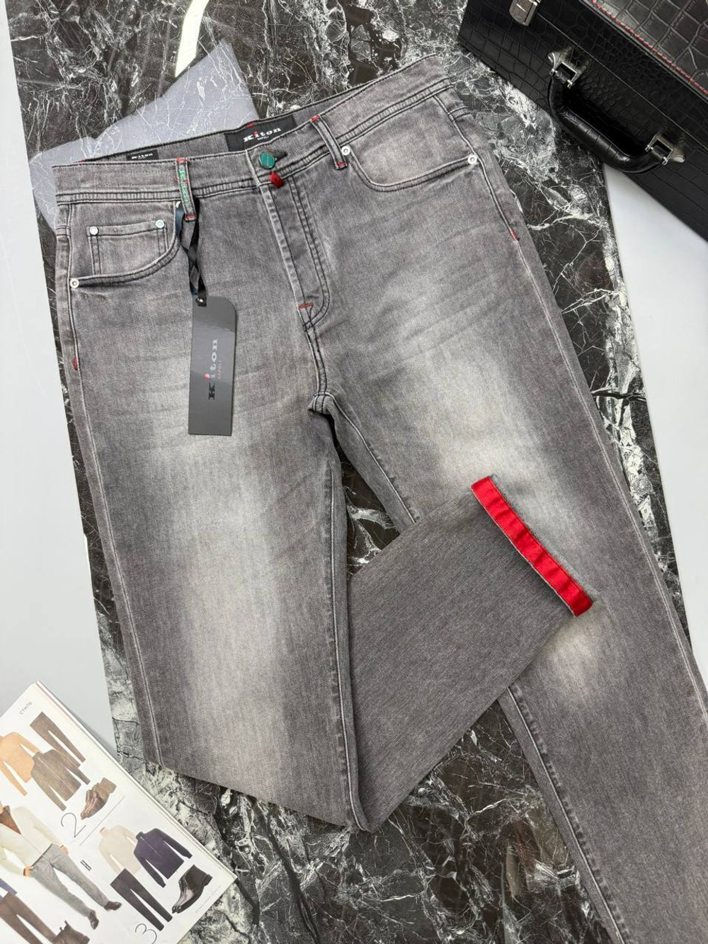 Джинсы Kiton