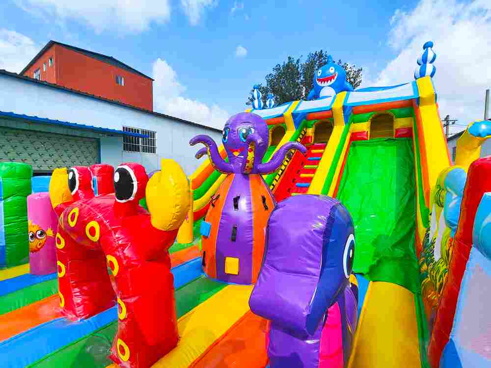 Коммерческий надувной батут «Морская волна 3», 10*6*6 м