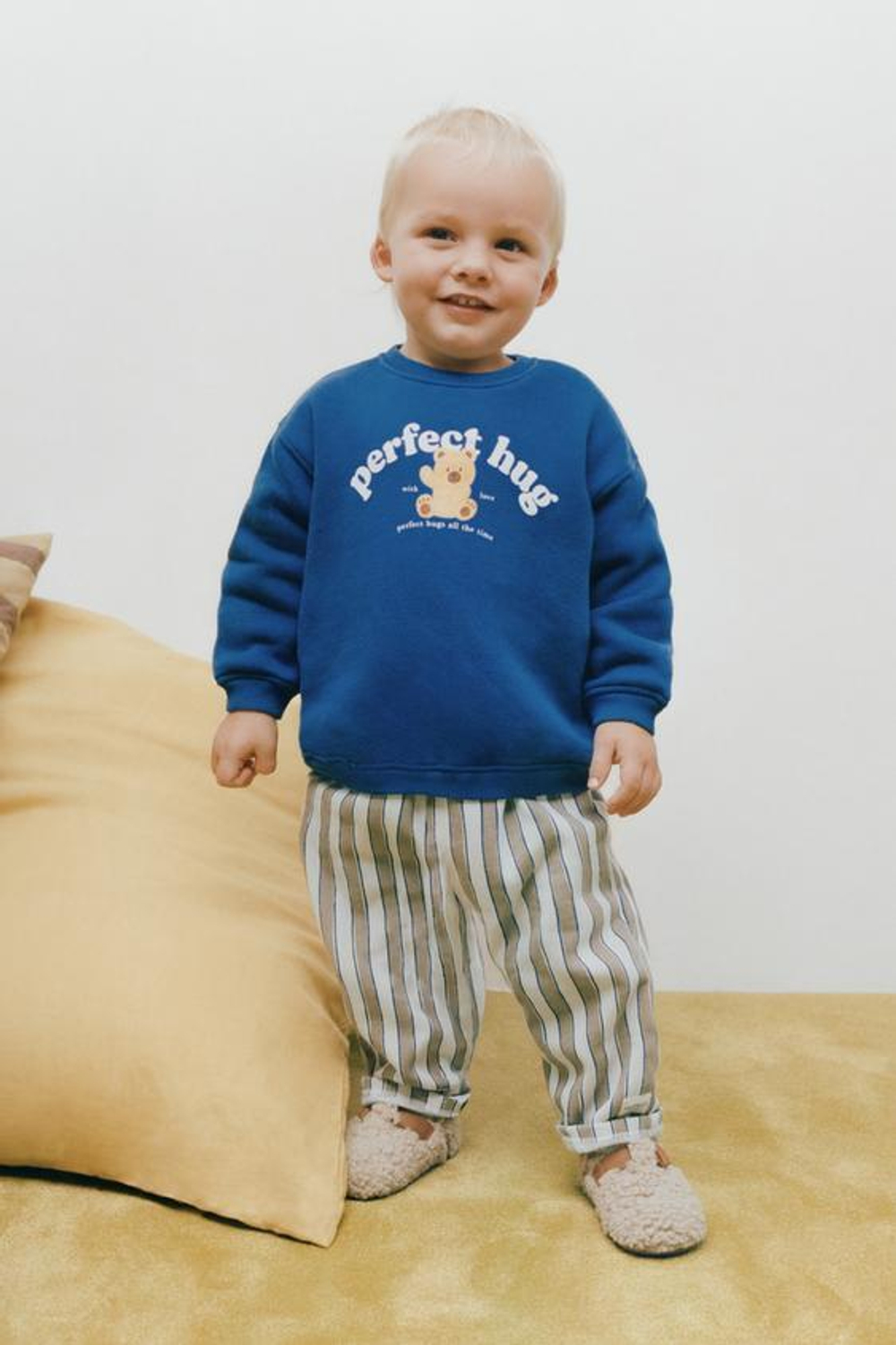 ZARA БРЮКИ BAGGY В ПОЛОСКУ С НАШИВКОЙ, БЕЖЕВЫЙ