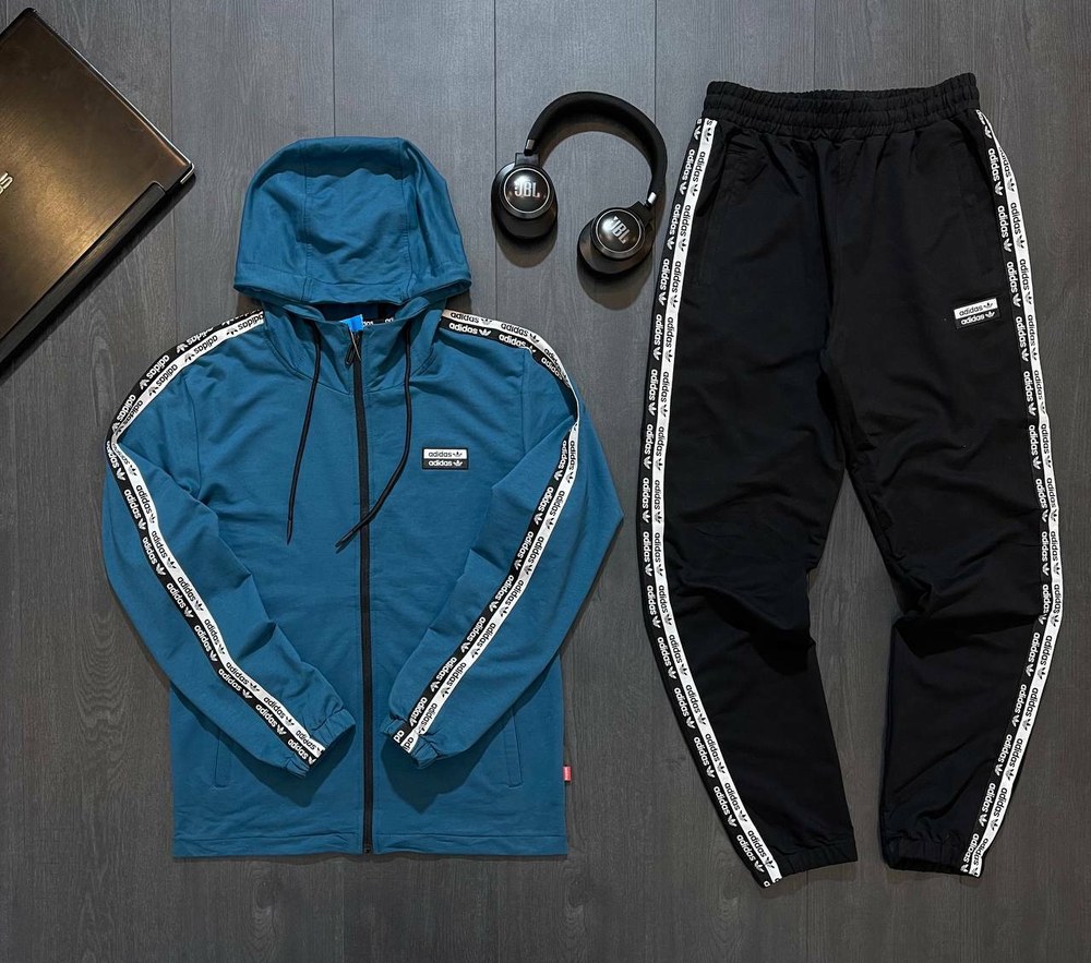 Спортивный костюм Adidas #2 • Черно-синий