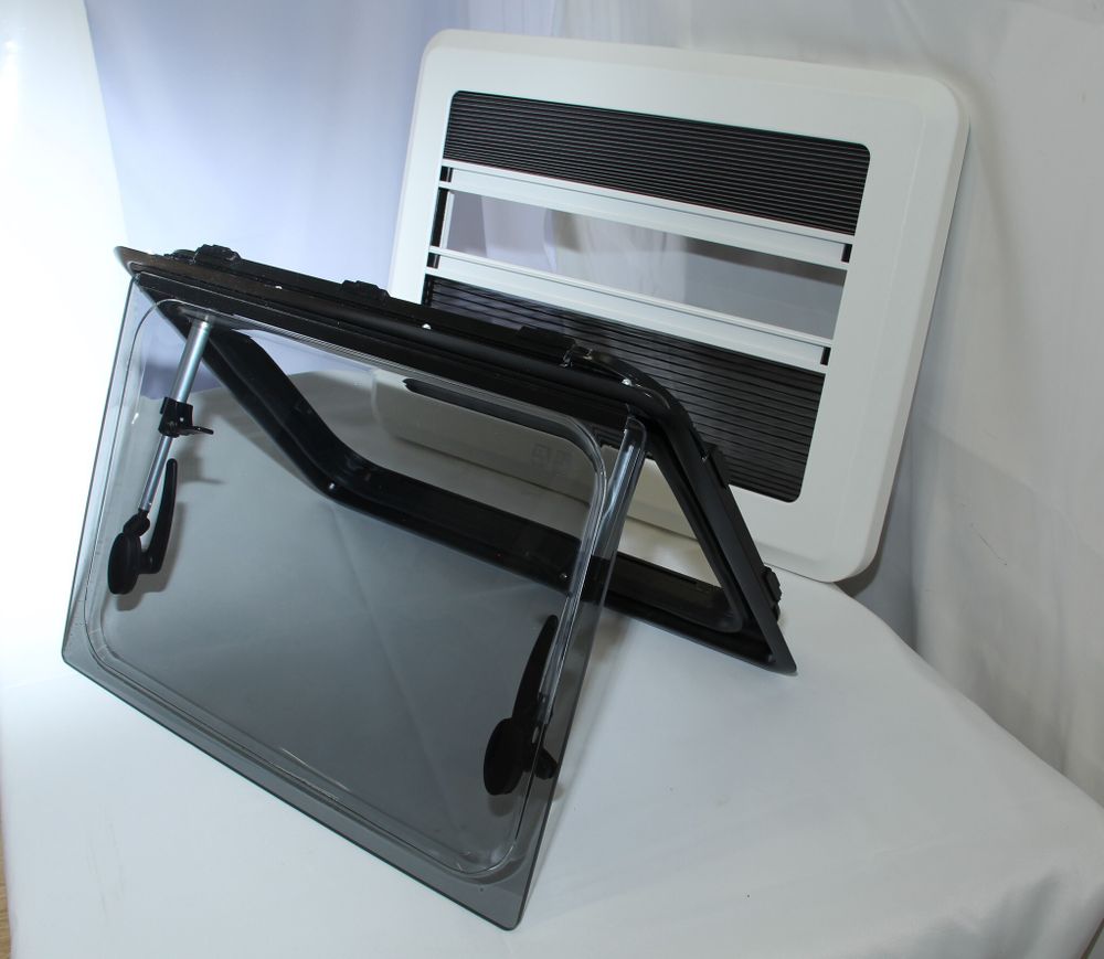 Окно откидное Mobile Comfort W9060R  900x600мм, штора рулонная, антимоскитка