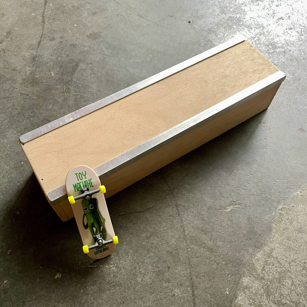 Фигура для фингера BOX