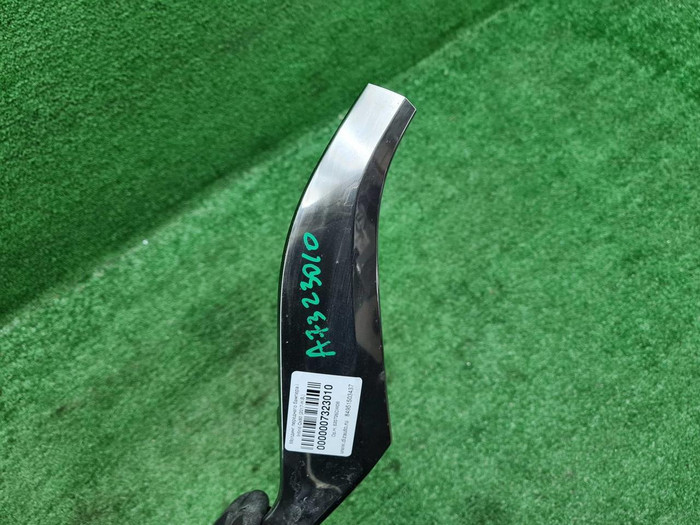 Молдинг переднего бампера Infiniti QX80 (17-20)