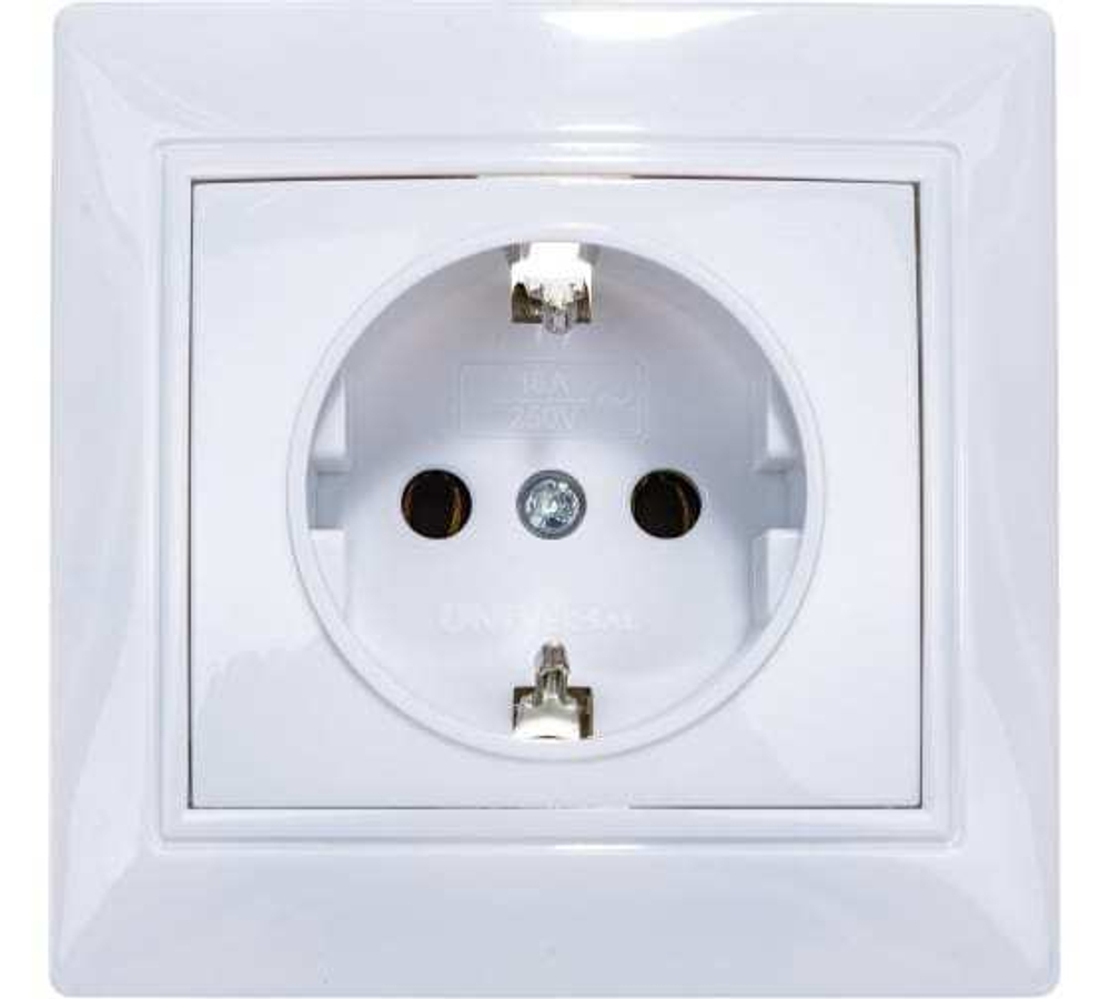 С0028 Розетка 1-местная с заземляющими контактами СП белая(севиль)