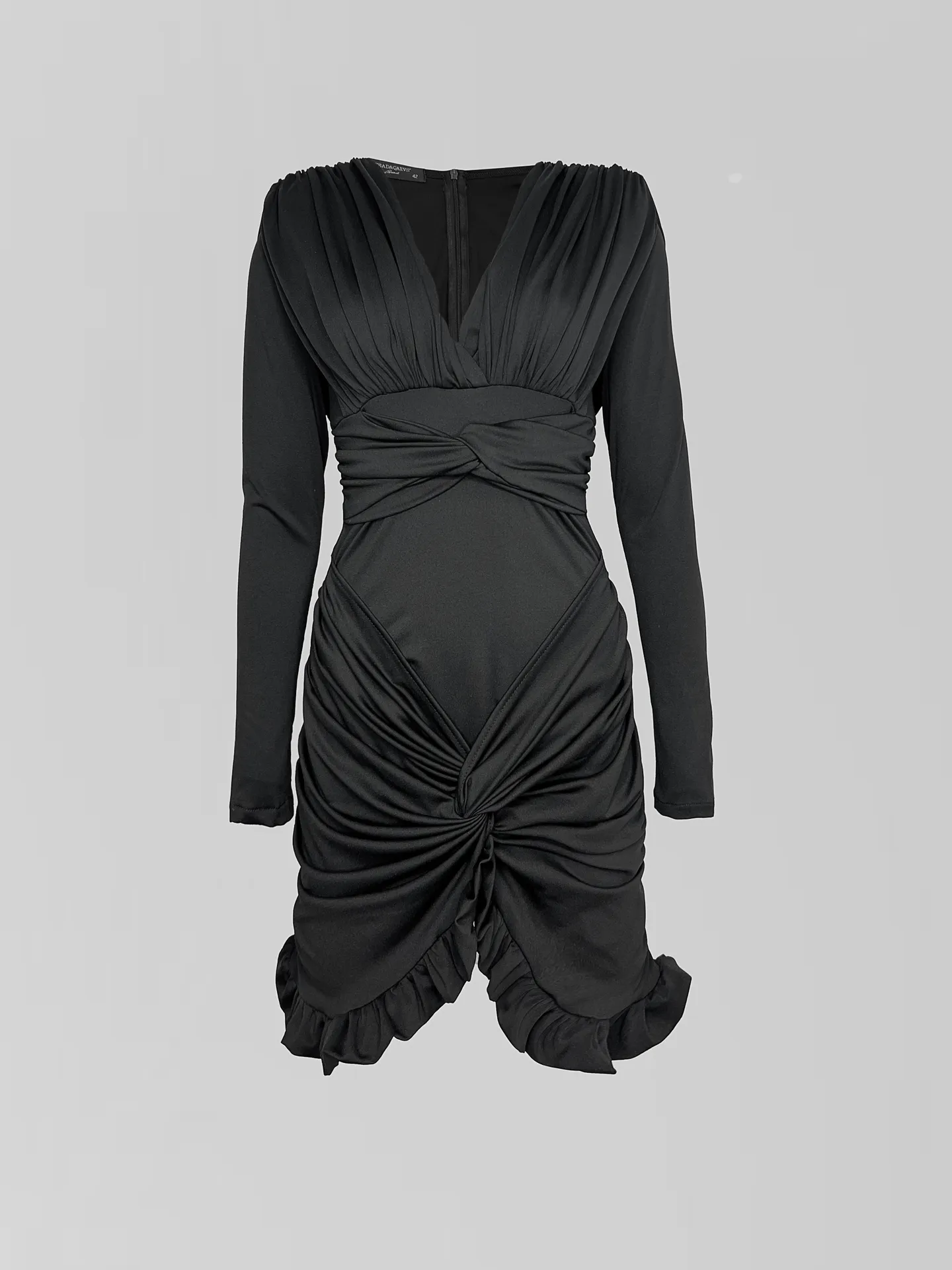 Платье Dzhadagaevs однотонное короткое с перекрученным низом и боди