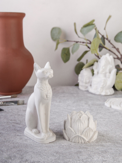 Египетская кошка Бастет и подставка для благовоний