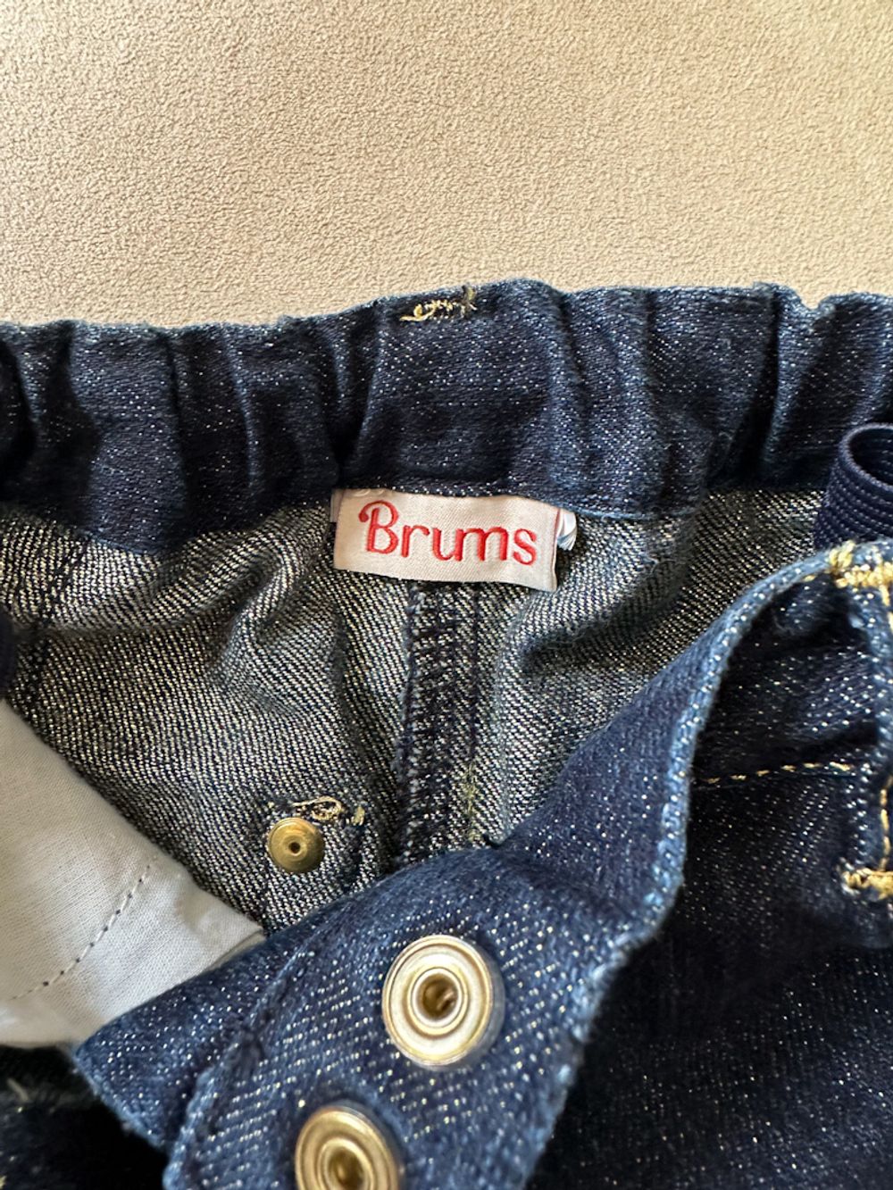 Новые джинсы Brums, 92