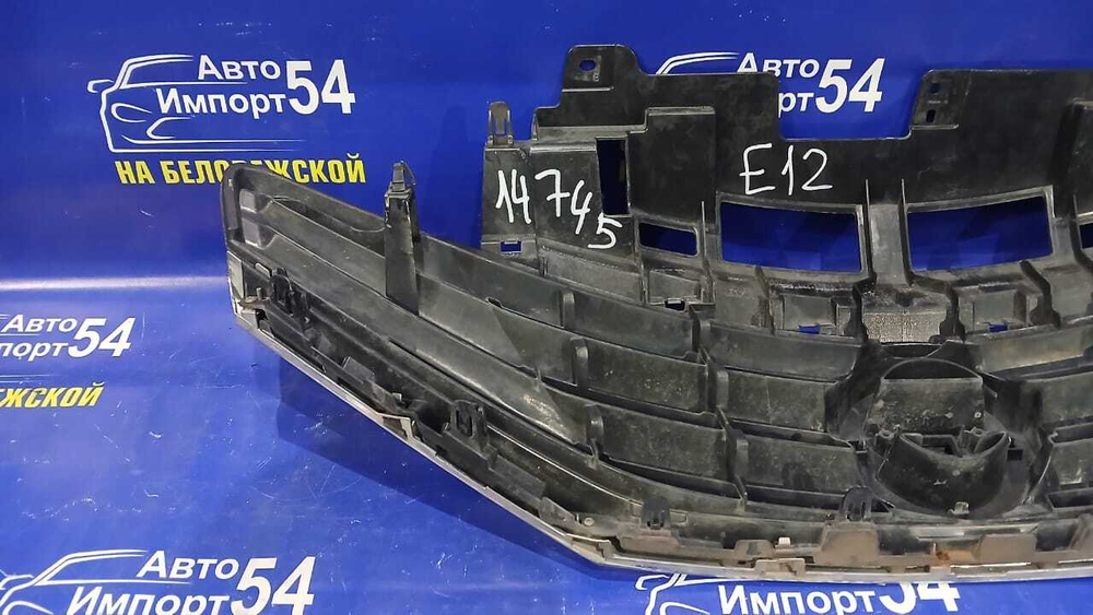 Решетка радиатора NISSAN NOTE 2012-2016