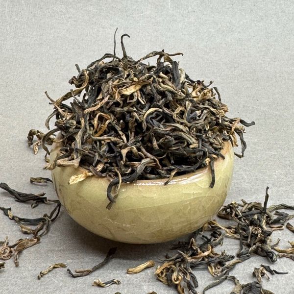 Золотые почки с горных старых деревьев из Као Бо