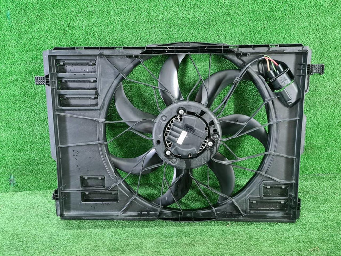 Диффузор с вентилятором Mercedes GLA H247 (20-нв)