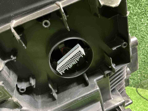 Фара правая Geely Tugella (2019-2024) LED