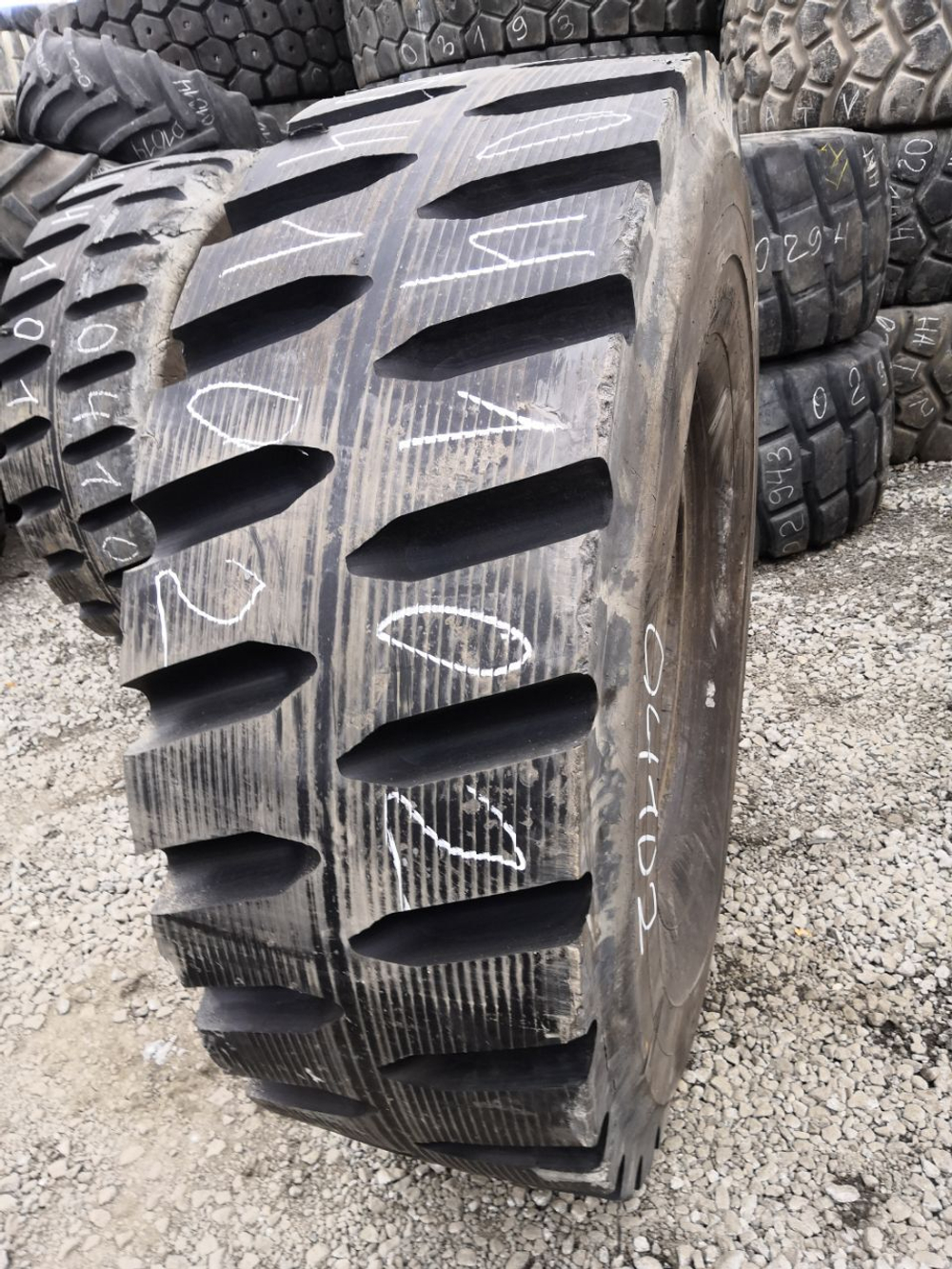 18.00R25 Bridgestone VSMS шина б/у
