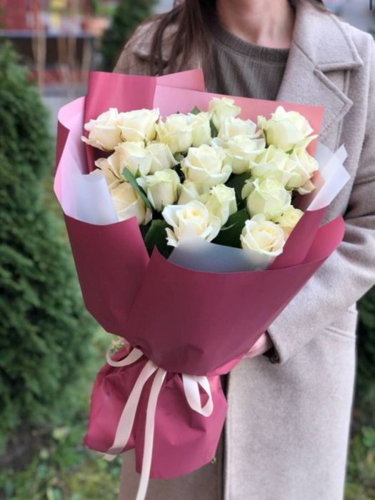 Букет из 21 голландской розы 50 см в упаковке  (цвет на выбор) #4978