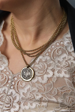 Колье монета этника на многослойной цепочке ролло, оттенок золото антик