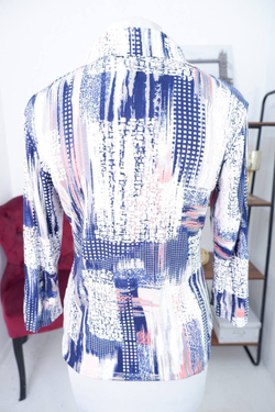 Блузка для лаконичного образа, визуально 48 размер