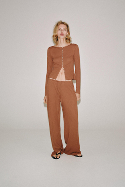 ZARA ФУТБОЛКА В СТИЛЕ РУСТИК НА ПУГОВИЦАХ, ТЕМНЫЙ ЧЕРЕПИЧНЫЙ