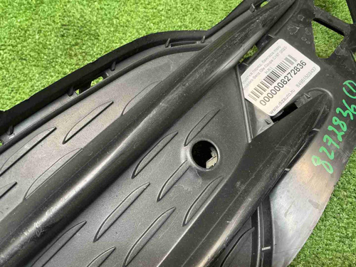 Решетка перед. бампера Mercedes GLE c167 23-нв AMG