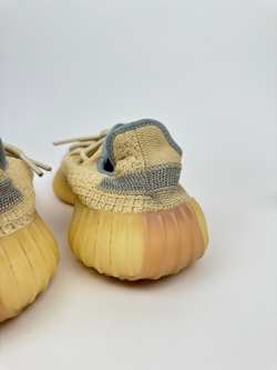 Кроссовки Adidas Yeezy boost