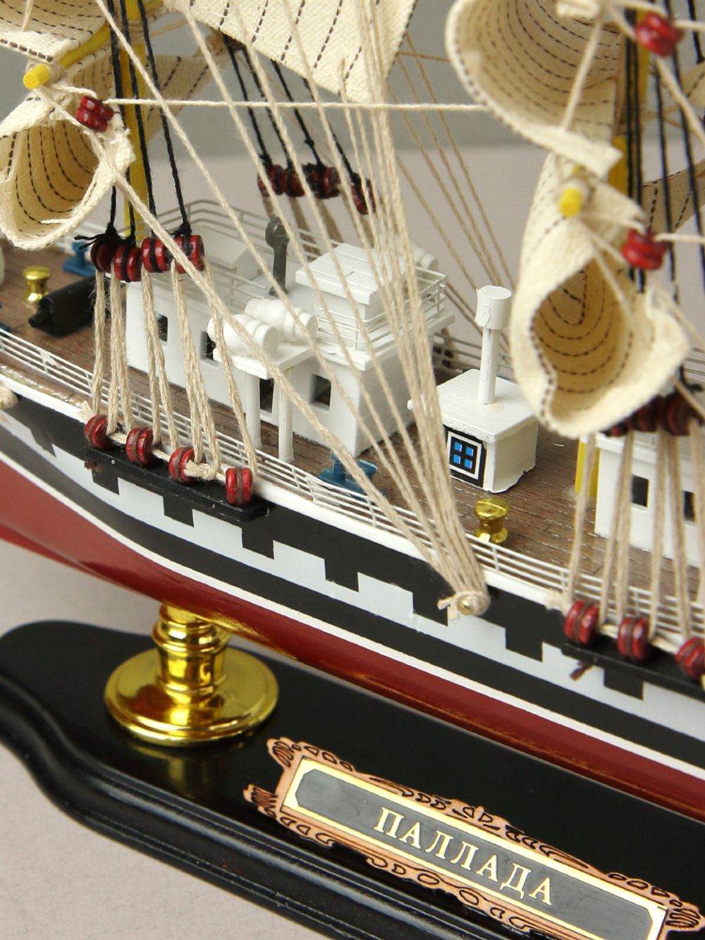 Meteor Lights Модель парусника Паллада, 52 см