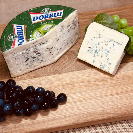 Сыр мягкий «Дорблю» с зеленой плесенью «Dorblu» 50%, Германия