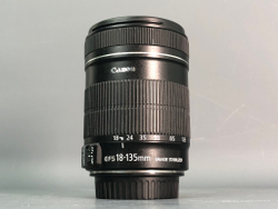Canon EF-S 18-135 mm f/3.5-5.6 IS