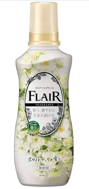 KAO Разглаживающий кондиционер-ополаскиватель для белья "Humming Flair Fragrance"с ароматом белых цветов, 540 мл