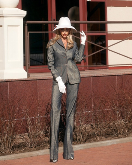 Костюм