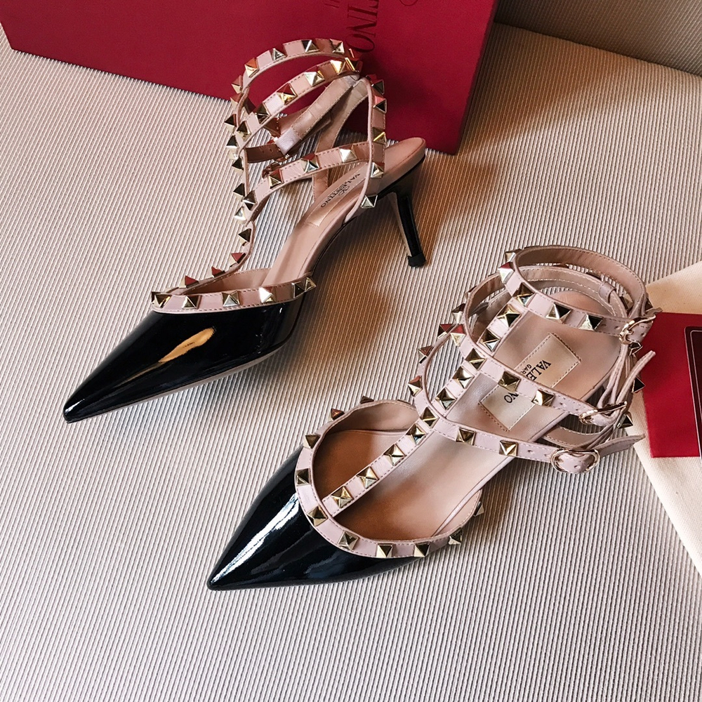 Valentino Rockstud Pumps 6.5 cm