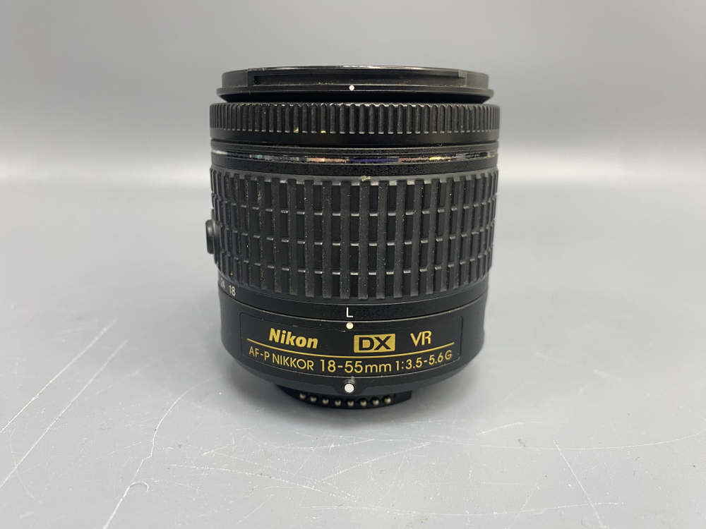 Nikon 18-55mm f/3.5-5.6G AF-P VR DX грибок