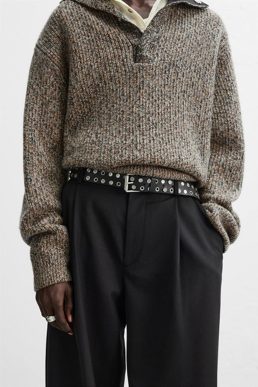 ZARA КОЖАНЫЙ РЕМЕНЬ С МЕТАЛЛИЧЕСКИМИ ДЕТАЛЯМИ, ЧЕРНЫЙ