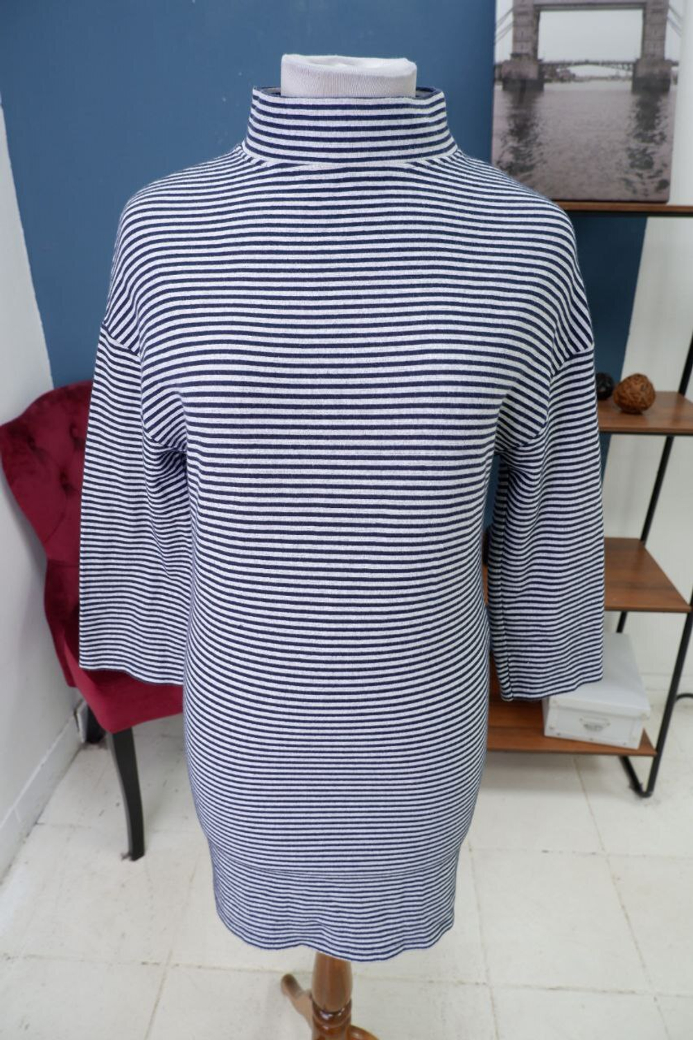 Платье Zara в полоску 44 размер