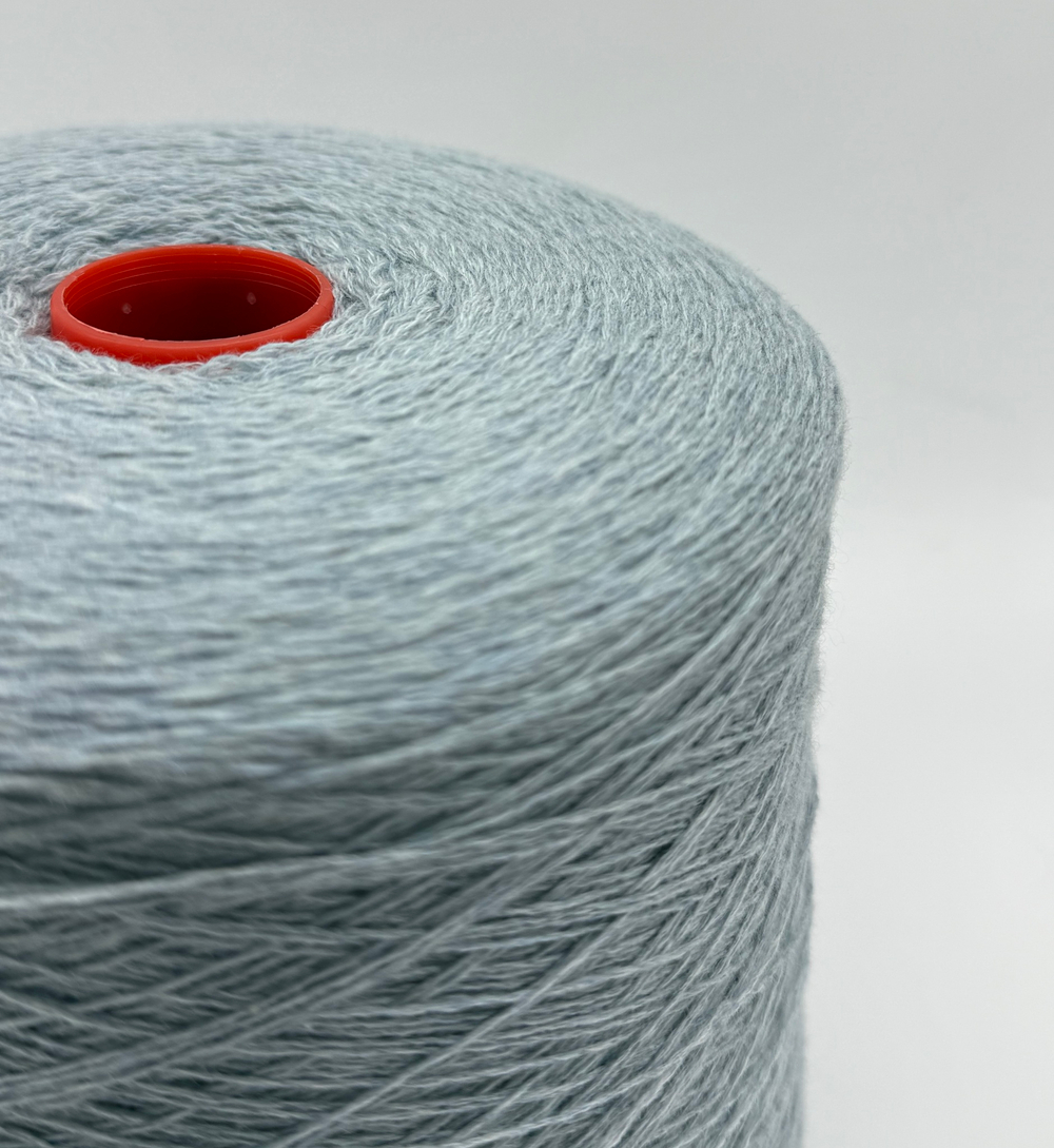 Пряжа Todd&Duncan Cashmere 4/28 (100% кашемир), 700м/100гр, бледно-васильковый меланж