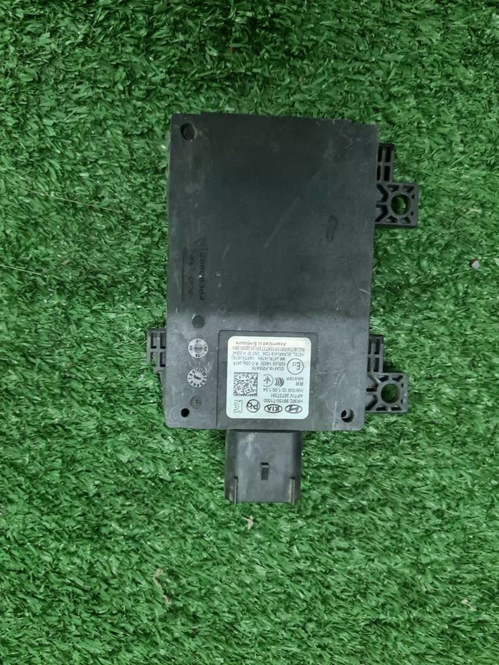 Датчик слепых зон правый Genesis G80 2 (2020-н.в.)