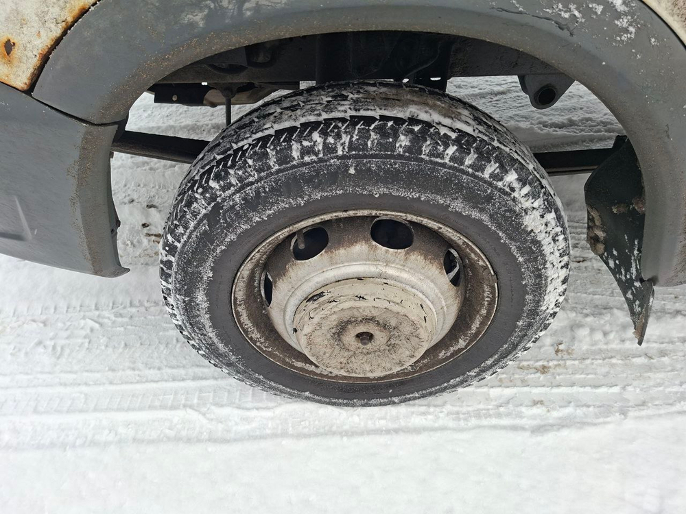 GAZ GAZELLE BUSINESS Бортовой (Евроборт) 330252 (Евроборт, Бензин/Газ, 2,7 л, 107 л.с.)