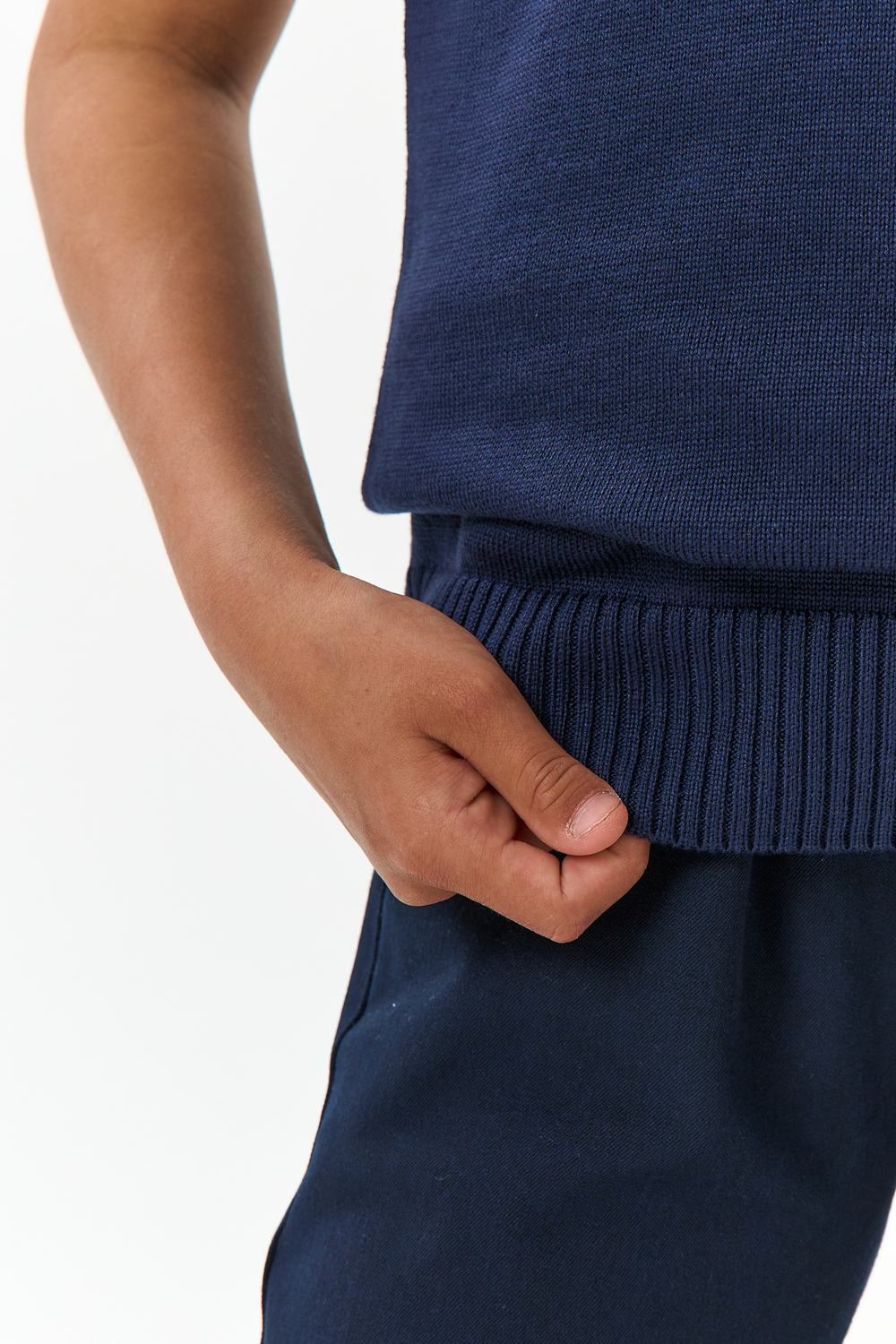 Жилет школьный вязаный (с липучкой)