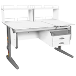 Растущая парта СУТ 25 с задними полками СУТ.15.240 и навесной тумбой (1200×880 мм)